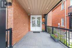 88 OLDE TOWN ROAD | Brampton Ontario | Slide Image Three