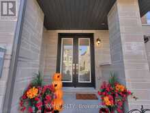 209 VERMONT AVENUE | Newmarket Ontario | Slide Image Fourteen