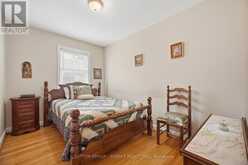 8 WOOLTON CRESCENT | Toronto Ontario | Slide Image Ten