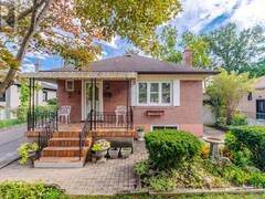 8 WOOLTON CRESCENT Toronto Ontario, M6M 4K9