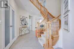 68 DRAWBRIDGE DRIVE | Markham Ontario | Slide Image Four