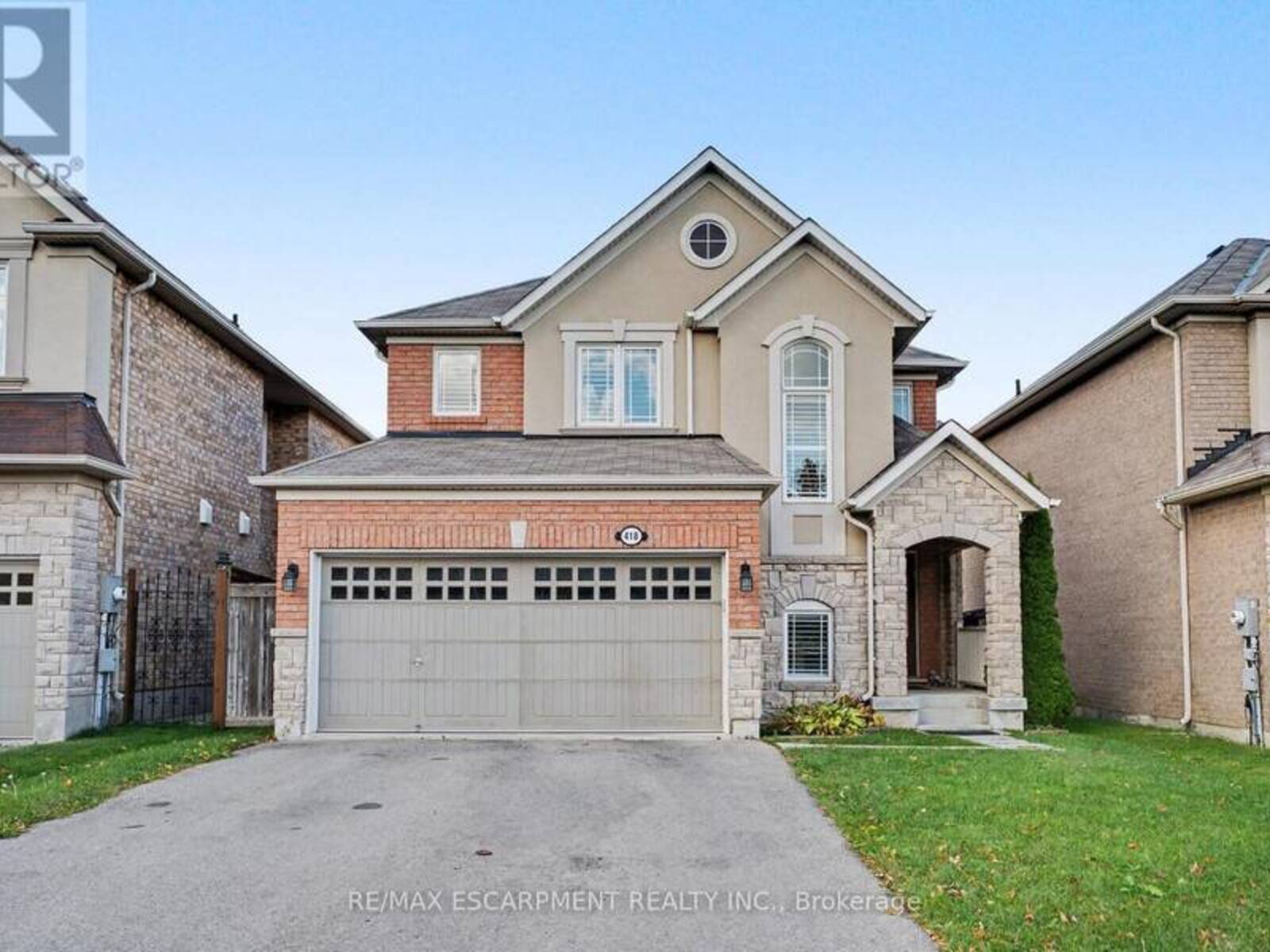 418 KITTY MURRAY LANE, Hamilton, Ontario L9K 0E2