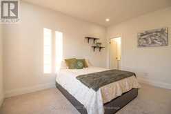 43 LONGWORTH AVENUE | Richmond Hill Ontario | Slide Image Twelve