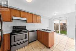 7 FROSTBITE LANE | Brampton Ontario | Slide Image Thirteen