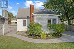 461 LAUZON ROAD | Windsor Ontario | Slide Image Four