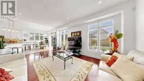 25 GORDON WEEDON ROAD | Markham Ontario | Slide Image Ten