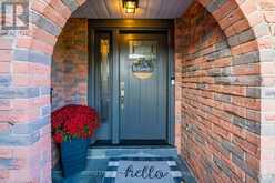 2595 CAVENDISH DRIVE | Burlington Ontario | Slide Image Four