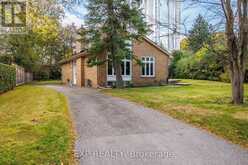 5 TADCASTER PLACE | Toronto Ontario | Slide Image Four