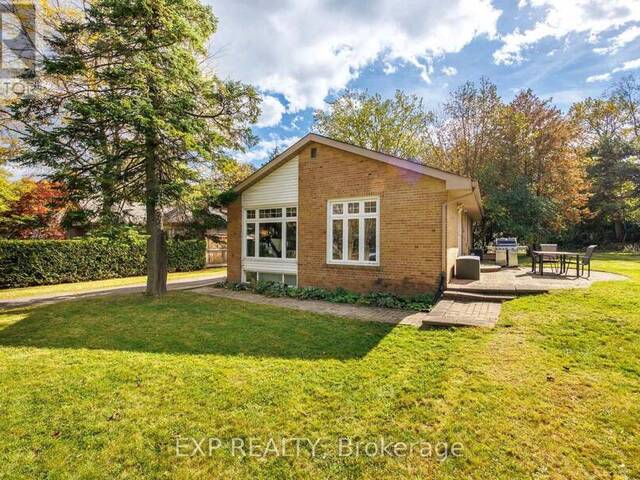 5 TADCASTER PLACE Toronto Ontario, M3B 1G6 - 6 Bedrooms Home For Sale