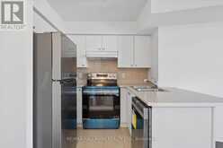 915 - 18 VALLEY WOODS ROAD | Toronto Ontario | Slide Image Nine