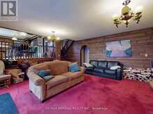 22 RATCLIFF ROAD | Whitchurch-Stouffville Ontario | Slide Image Sixteen
