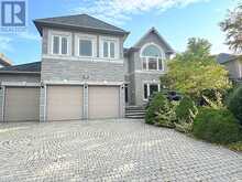 31 BLACK WALNUT CRESCENT | Richmond Hill Ontario | Slide Image Three