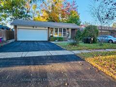 4 VIRGILWOOD CRESCENT Barrie Ontario, L4M 4Y3