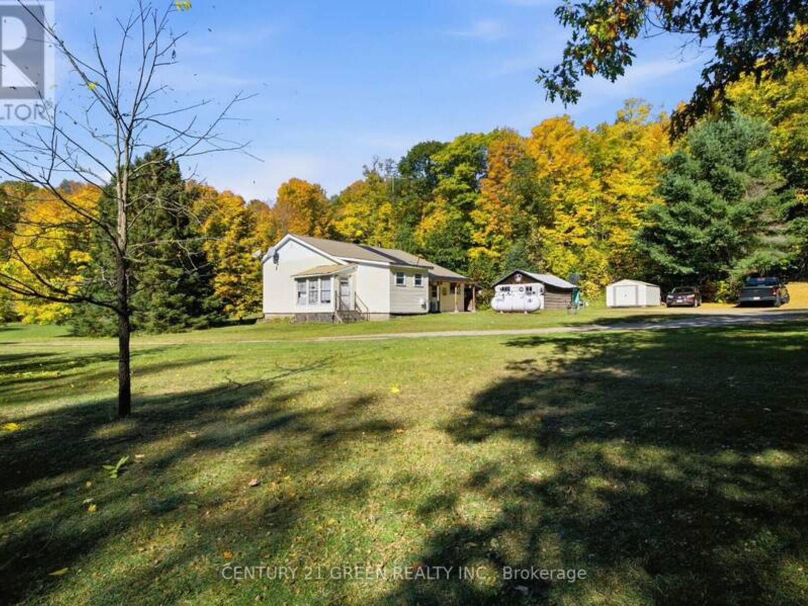3192 MATAWATCHAN ROAD, Greater Madawaska, Ontario K0J 2R0