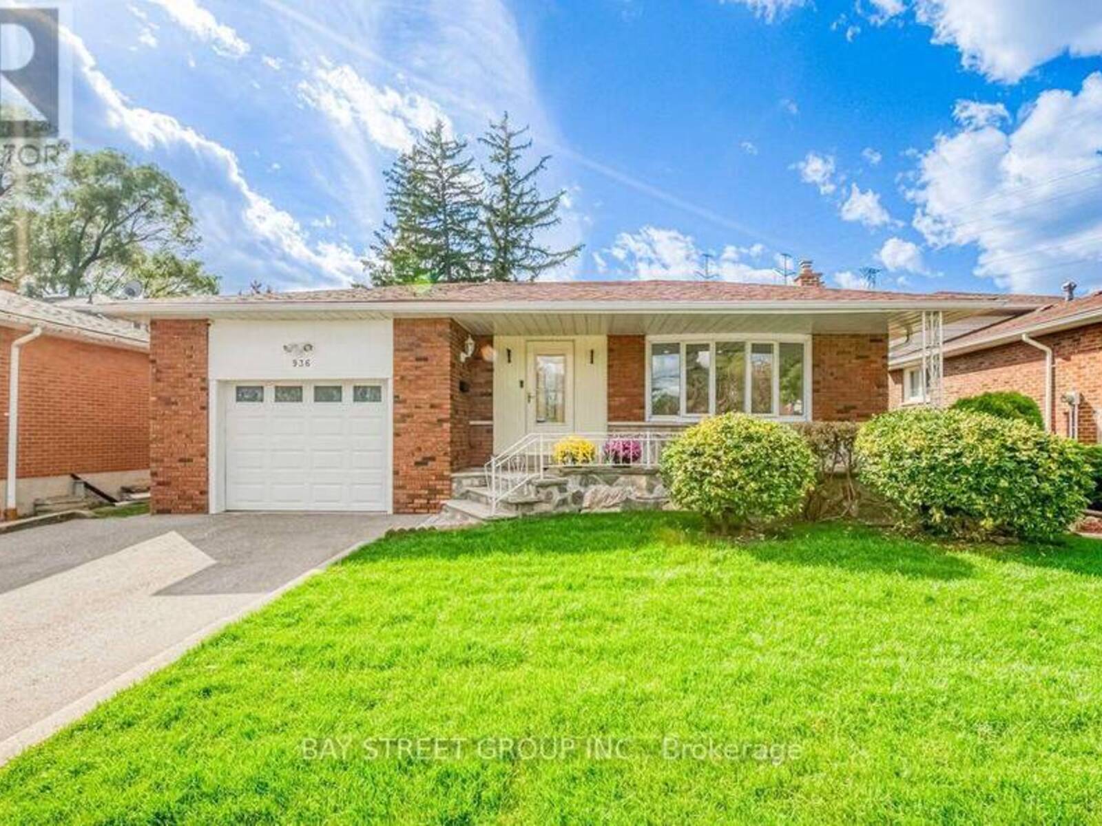 936 SCARBOROUGH GOLF CLU ROAD, Toronto, Ontario M1G 1J9