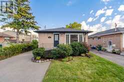 643 PERRY CRESCENT | Oshawa Ontario | Slide Image Three