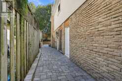 23 KINGS INN TRAIL | Markham Ontario | Slide Image Seven