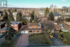 16 ROOSEVELT DRIVE | Richmond Hill Ontario | Slide Image Thirty-three