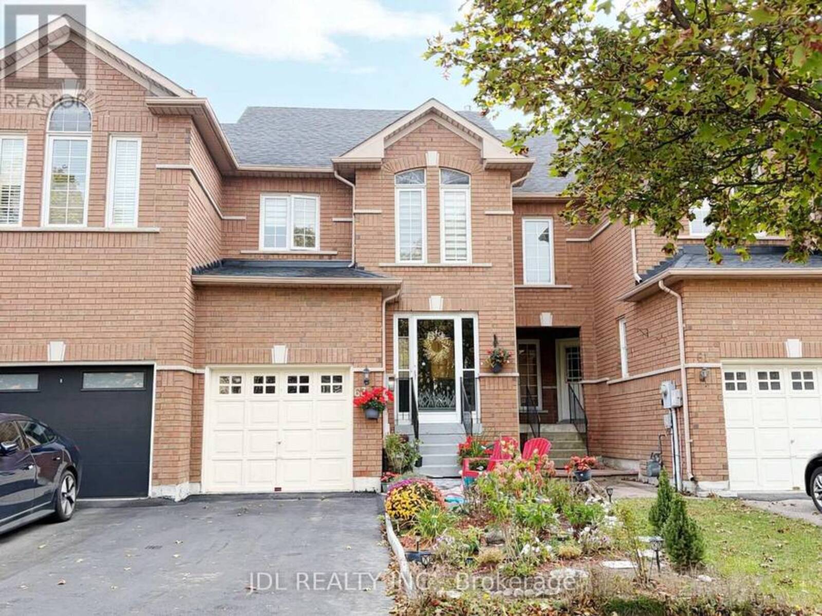 63 PENINSULA CRESCENT, Richmond Hill, Ontario L4S 1V1