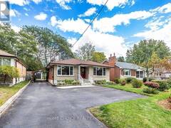 89 HARMONY ROAD N Oshawa Ontario, L1G 6L1