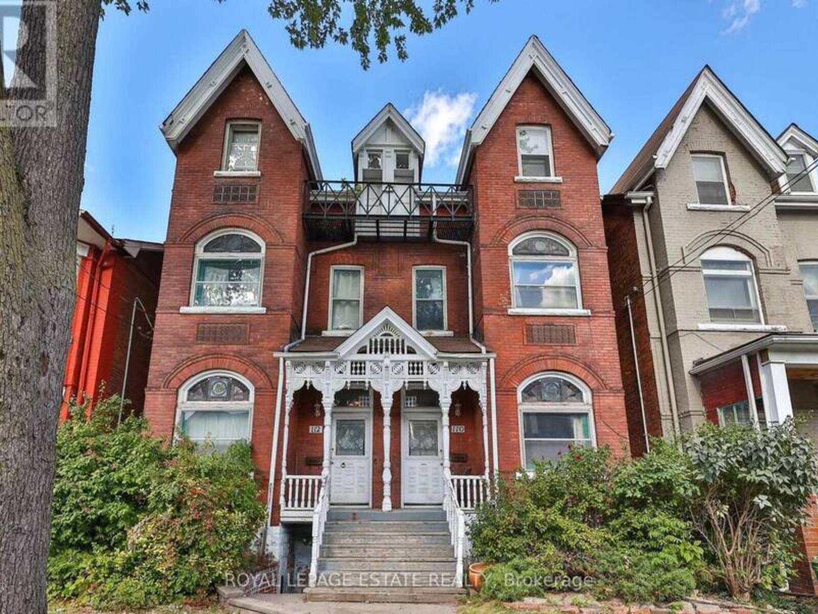 110-112 BALDWIN STREET, Toronto, Ontario M5T 1L6