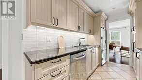 40 SNOWSHOE MILL WAY | Toronto Ontario | Slide Image Thirteen