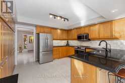 22 MCCLENNY DRIVE N | Aurora Ontario | Slide Image Seventeen