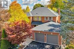 22 MCCLENNY DRIVE N | Aurora Ontario | Slide Image Four