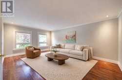 54 MAGPIE CRESCENT | Toronto Ontario | Slide Image Seven