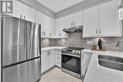 31 LYALL STOKES CIRCLE | East Gwillimbury Ontario | Slide Image Two