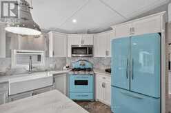 5 OAK STREET - 4449 MILBUROUGH LINE | Burlington Ontario | Slide Image Eight