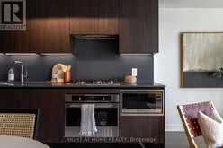 524 - 2720 DUNDAS STREET W | Toronto Ontario | Slide Image Eight