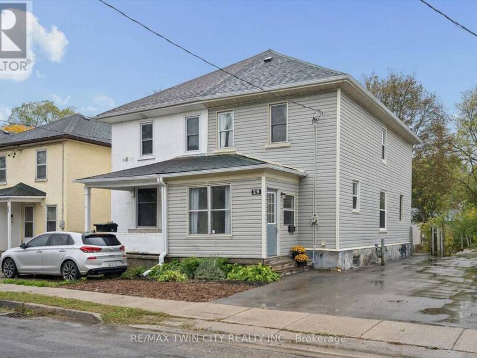 29 VICTORIA AVENUE, Cambridge, Ontario N1S 1X2