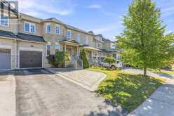 347 WOODFERN WAY | Newmarket Ontario | Slide Image Two