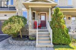 347 WOODFERN WAY | Newmarket Ontario | Slide Image Three