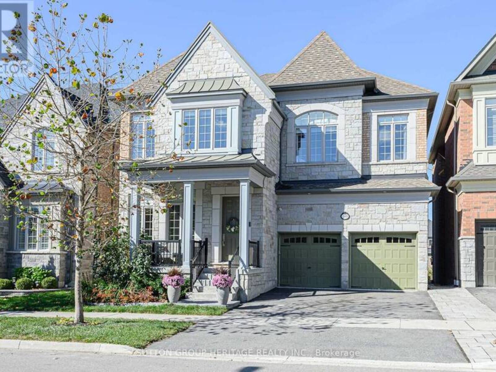10 BEAVERDAMS DRIVE, Whitby, Ontario L1P 0C3