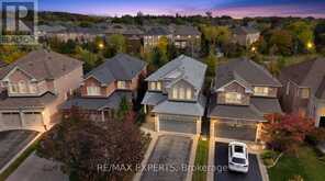27 MALLARD MARSH CRESCENT | Richmond Hill Ontario | Slide Image Two