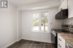 44 MICHAEL DRIVE | Richmond Hill Ontario | Slide Image Twelve