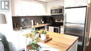 502 - 2212 LAKE SHORE BOULEVARD W | Toronto Ontario | Slide Image Five