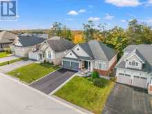 16 OAKMONT AVENUE | Oro-Medonte Ontario | Slide Image Four
