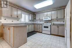 5 PINECONE WAY E | Brampton Ontario | Slide Image Sixteen