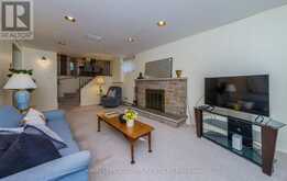 29 FLUELLEN DRIVE | Toronto Ontario | Slide Image Seventeen