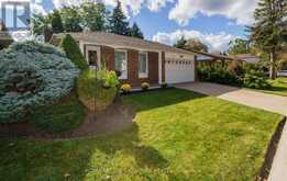 29 FLUELLEN DRIVE | Toronto Ontario | Slide Image Two
