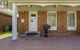29 FLUELLEN DRIVE | Toronto Ontario | Slide Image Five