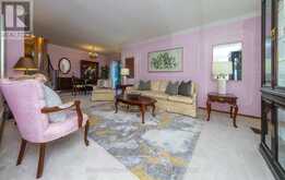 29 FLUELLEN DRIVE | Toronto Ontario | Slide Image Nine