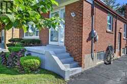 85 ROEBUCK DRIVE | Toronto Ontario | Slide Image Four