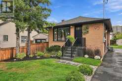 95 LAUREL AVENUE | Toronto Ontario | Slide Image Three