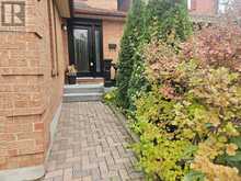 103 MISTY MEADOW DRIVE | Vaughan Ontario | Slide Image Three