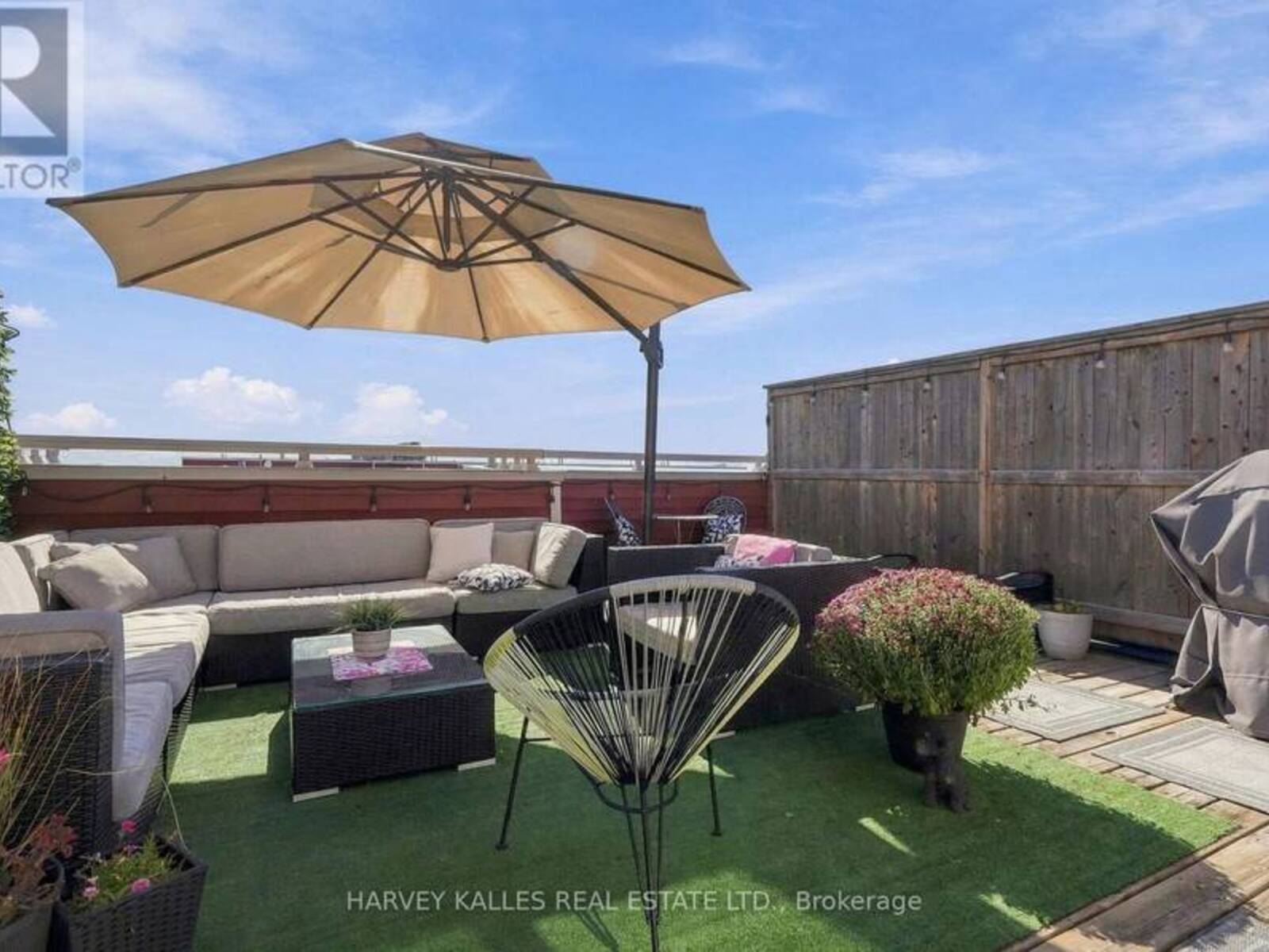 22 - 145 LONG BRANCH AVENUE, Toronto, Ontario M8W 0A9