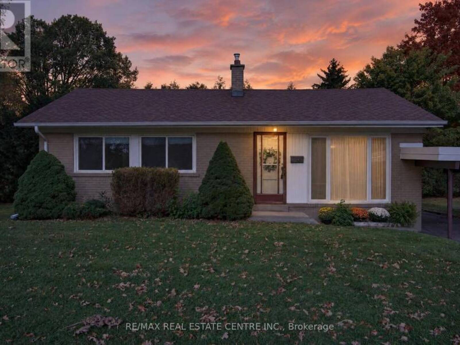 226 ELMWOOD CRESCENT, Milton, Ontario L9T 1C4